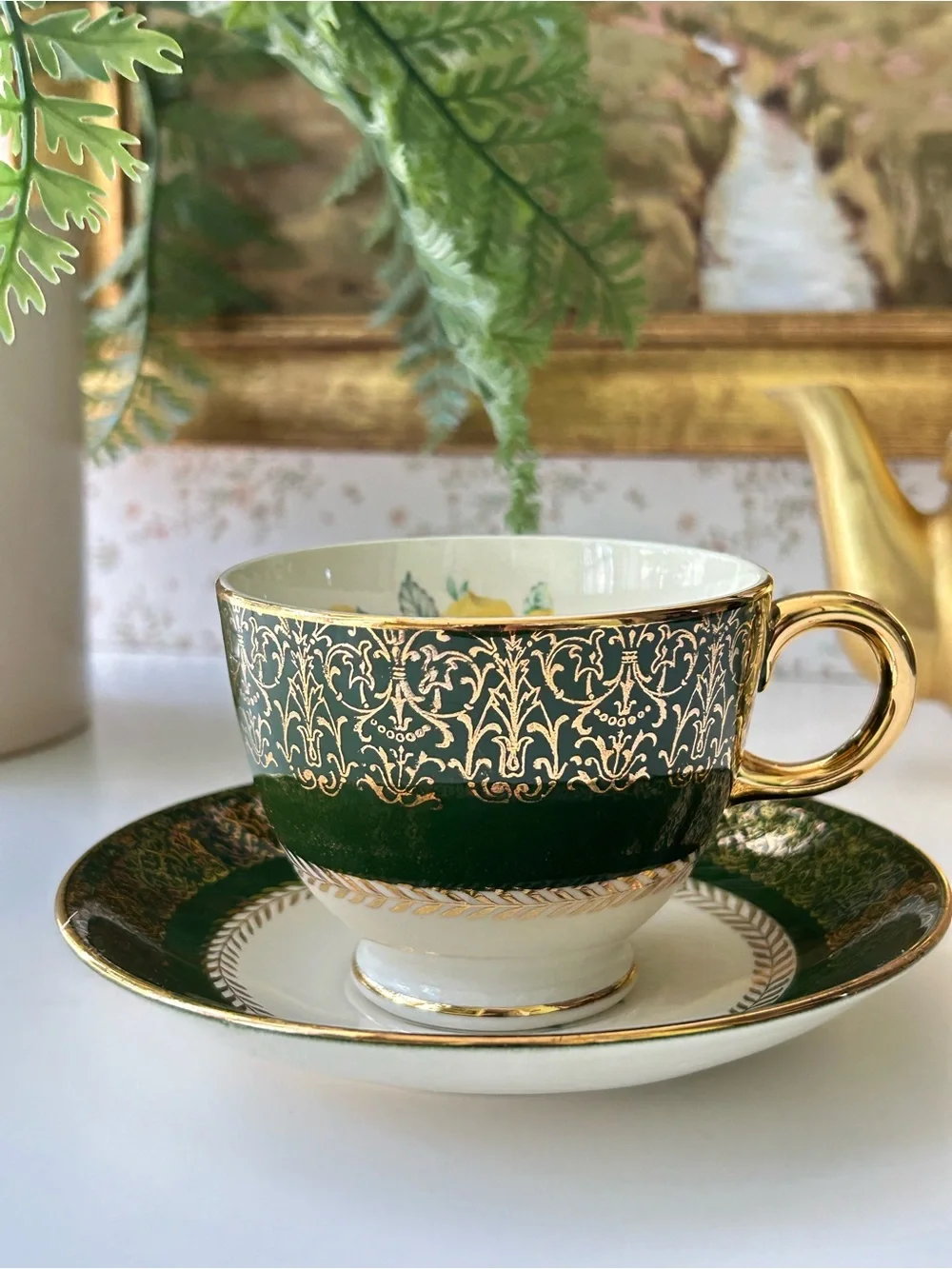 🌴 Lovely VTG  Lady Greenbrier Green & Gold Teacup w/Saucer, Yellow Rose Interior